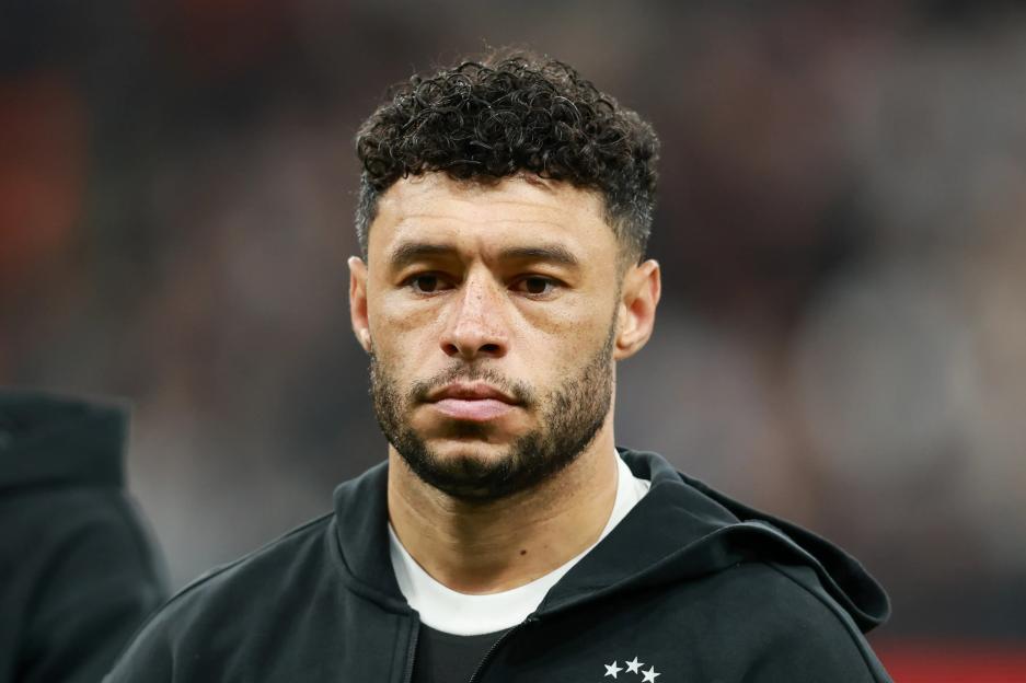 Alex Oxlade-Chamberlain on brink of Besiktas transfer exit with Leeds among possible destinations for ex-England star