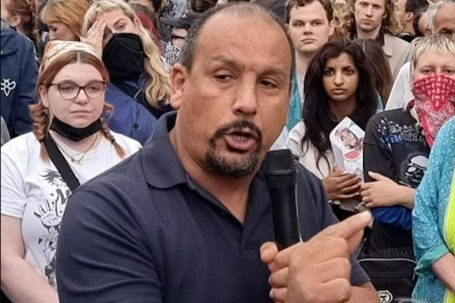Labour councillor CLEARED after ‘calling far-right protesters Nazi fascists’ & urging ‘we need to cut their throats’