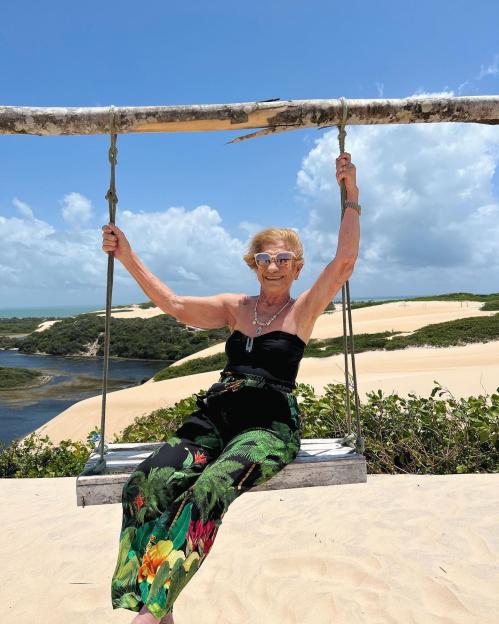 Glam gran who became TikTok famous after posting videos dancing in her lingerie dies aged 82 leaving behind 7m followers