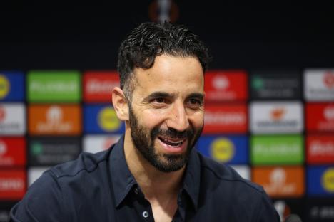 ‘It’s the way he treats you’ – Tottenham star loves ‘magnificent’ Man Utd manager Ruben Amorim