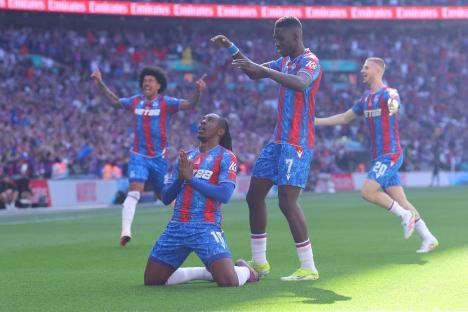 Crystal Palace players celebrating a goal.