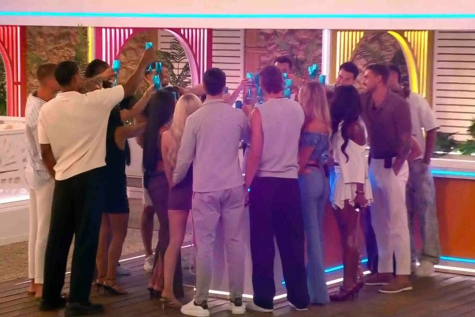 Love Island villa hit by mass dumping as FOUR islanders are axed – and TWO OG stars go home