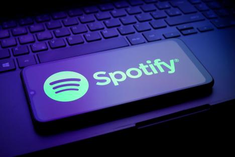 Spotify down UPDATES: Hundreds of users struggle to play music on an app