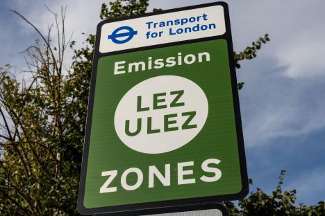 London Transport LEZ and ULEZ zones sign.