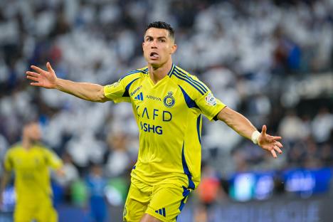 ‘He would bite your hand off’ – Cristiano Ronaldo tipped to join Man Utd rivals in transfer this summer