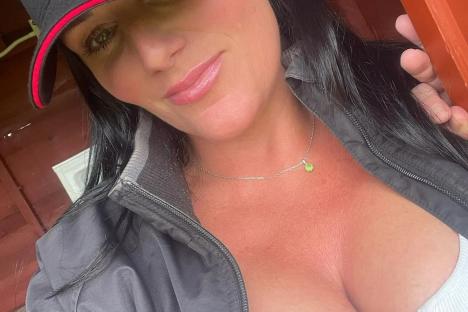 Tempting Fortune’s Sam, 40, says she’s joining OnlyFans after receiving 500 messages from ‘desirable’ men while on show