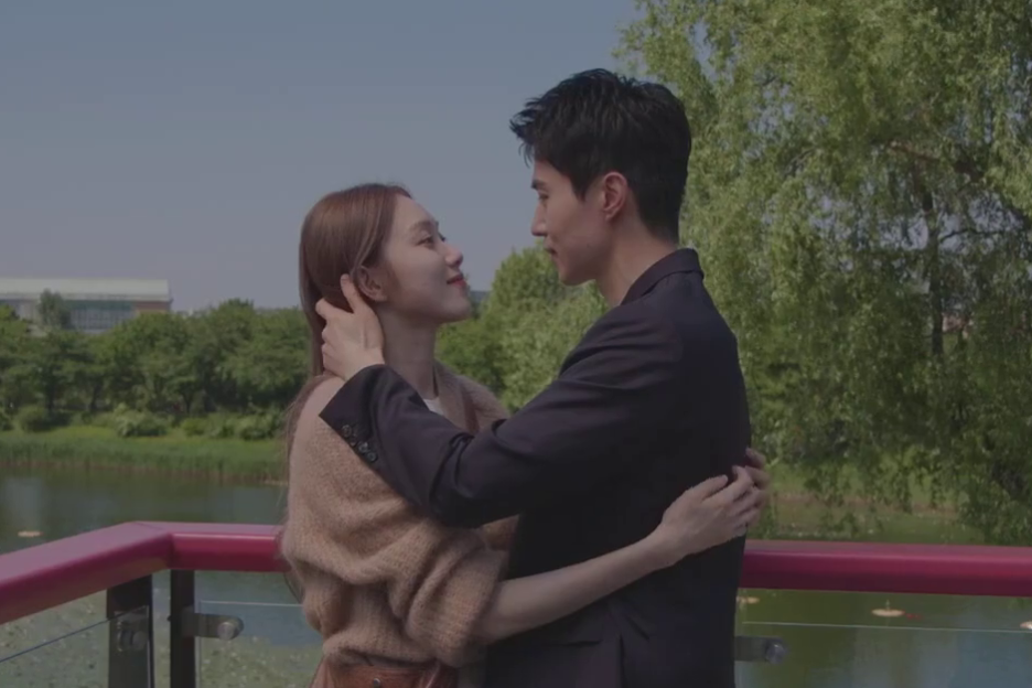 Watch: Lee Sung Kyung And Lee Dong Wook Showcase Professionalism And Chemistry In New “The Nice Guy” Making-Of Video