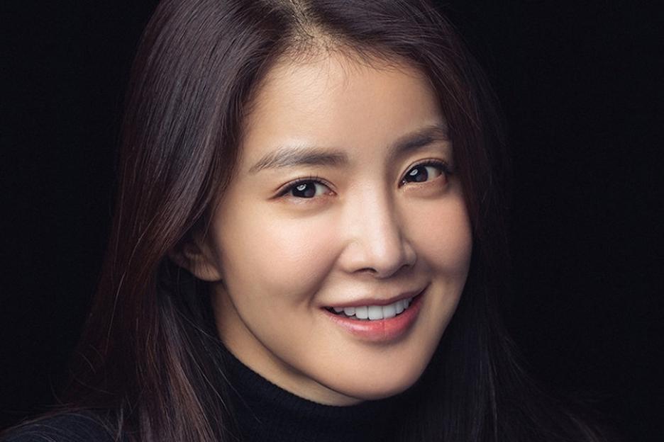 Lee Si Young Announces Pregnancy Through IVF Procedure