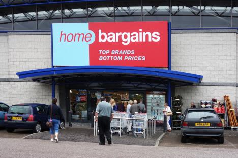 Home Bargains is selling £4.99 garden gadget to help keep your lawn green and flowers blooming this spring