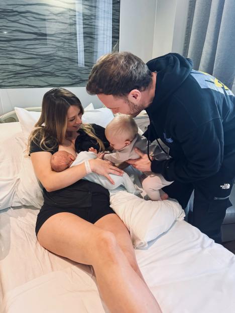Olly Murs' daughter meeting her baby sister.