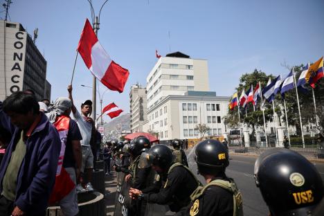 Protestors demonstrating in front of the Peruvian Congress.
