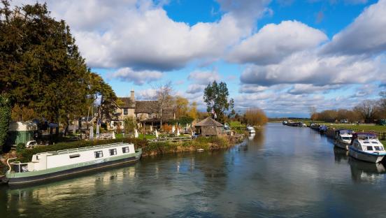 Ye Olde Swan pub on the River Thames at Radcot Bridge.