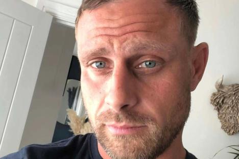 Heartbreaking tributes to Brit dad, 41, killed after plunging 15ft off wall at Majorca beach after ‘losing his balance’