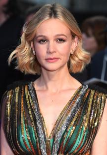 Carey Mulligan at an awards ceremony.