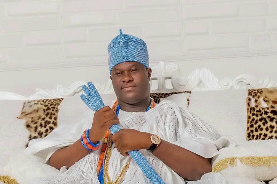 Ooni of Ife crowns 20 new traditional rulers