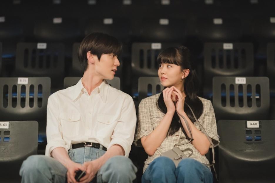 My-lovely-liar-e15