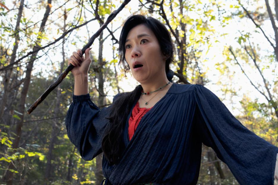 Yeom Hye Ran Is The Artistic And Passionate Wife Of Lee Sung Min In Upcoming Film “No Other Choice”