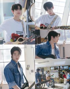 Ha Yoo Joon And Lee Seung Hyub Face Off In A Fiery Guitar Battle In “Spring Of Youth” 3