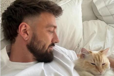 Sam Thompson sends fans wild with ‘post break-up glow up’ as he shows off dramatic new hairstyle
