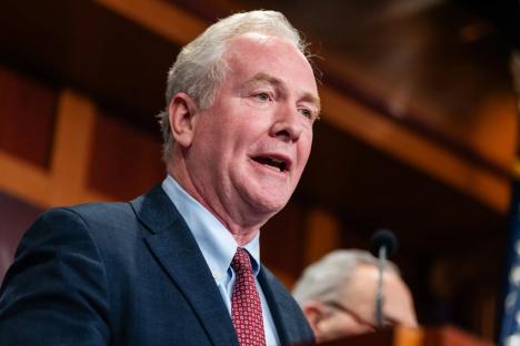 El Salvador blocks US senator from visiting wrongly deported Salvadoran man