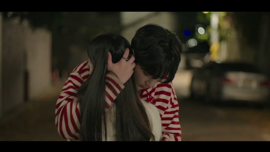 2 Revealing And 2 Cute Moments In Episode 3 Of “Spring Of Youth” 3