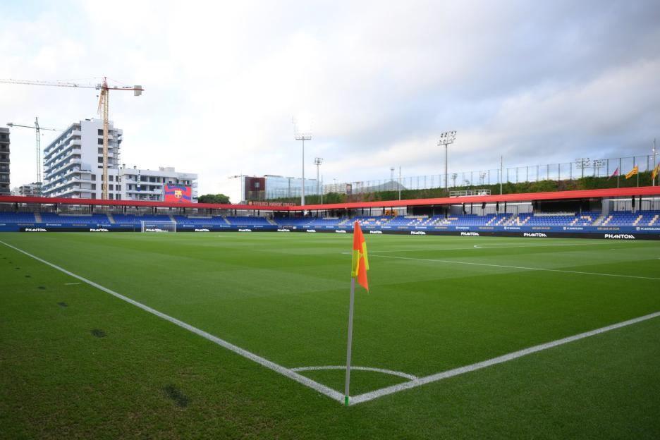 Barcelona stadium chaos sees fans offer to pay hundreds of pounds to watch from apartments next to 6,000-capacity ground
