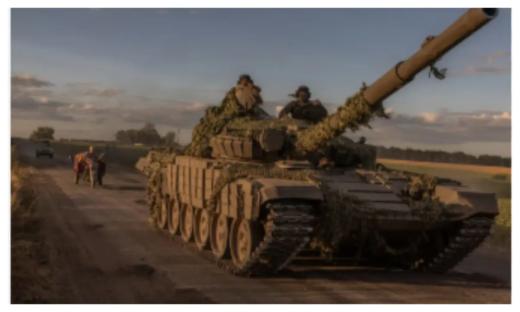 Russia pushing last Ukrainian forces out of Kursk towards border