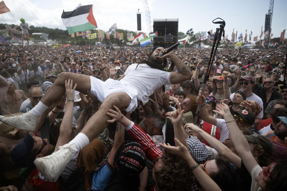 BBC bosses told to ‘get a grip quicker’ after Bob Vylan launched into ‘death to IDF’ chant at Glastonbury