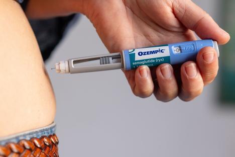 ‘Ozempic feet’ is latest brutal side effect of ‘miracle’ drug, experts reveal…so which stars are already showing signs?