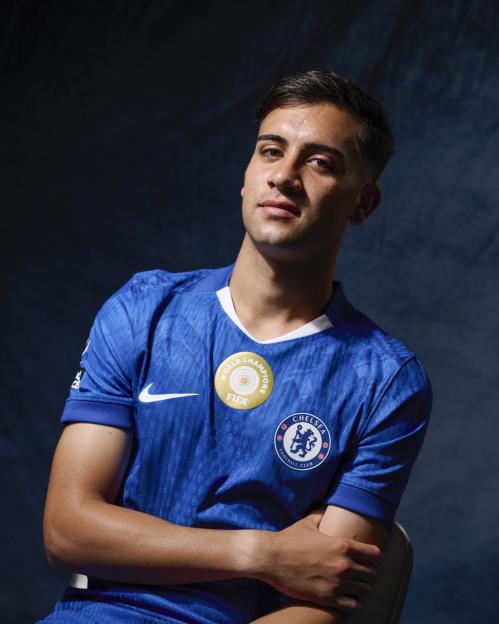 COBHAM, ENGLAND - SEPTEMBER 1: Chelsea Unveil New Signing Facundo Buonanotte at Chelsea Training Ground on September 1, 2025 in Cobham, England. (Photo by Darren Walsh/Chelsea FC via Getty Images)