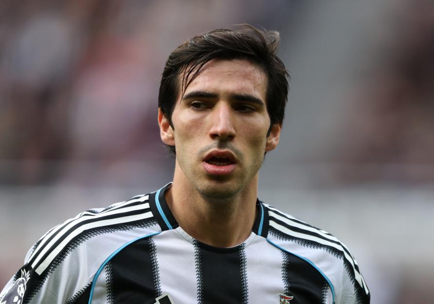 Newcastle Star Sandro Tonali Secures Secret Contract Extension During Ban to Repay Toon’s Trust