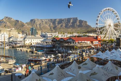 V&A Waterfront and Table Mountain, Cape Town.