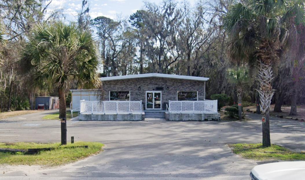 Tragedy Strikes: Four Dead and 20 Injured in South Carolina Restaurant Shooting