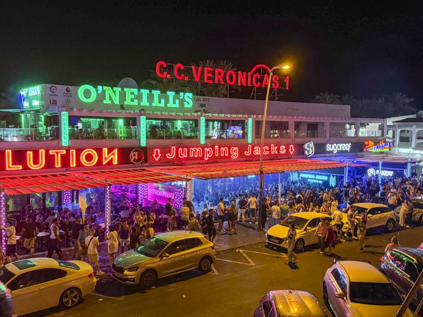 The cut-throat mafia turf wars turning Tenerife into ‘new Costa del Crime’… and how ruthless crooks target Brit tourists