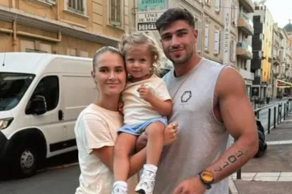 Molly Mae takes private jet with daughter Bambi to surprise Tommy Fury in France after moaning about ‘funless summer’