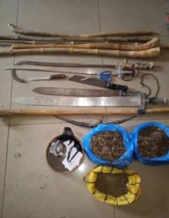 Police nab 15 suspects for thuggery, recover dangerous weapons in Niger 3