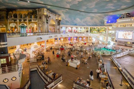 Trafford Centre shopping mall food court.