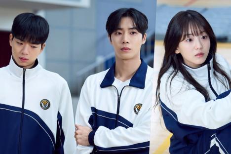 Choo Young Woo, Cho Yi Hyun, And Cha Kang Yoon Form An Intriguing Dynamic In New Drama “Head Over Heels”
