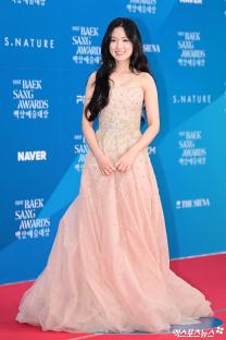 Stars Grace The Red Carpet At 61st Baeksang Arts Awards 33