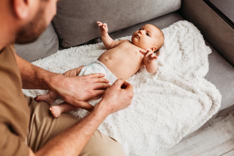 Fed-up dads gather nationwide to demand more than just two weeks with their baby