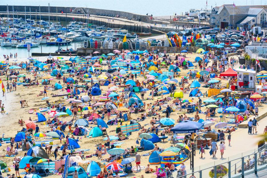 Map reveals hottest locations in UK this weekend as thousands of Brits pack out beaches to soak up 29C rays