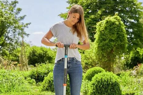 The Argos gadget that removes dandelions, cuts weeding time ‘in half’ & there’s no bending OR chemicals involved
