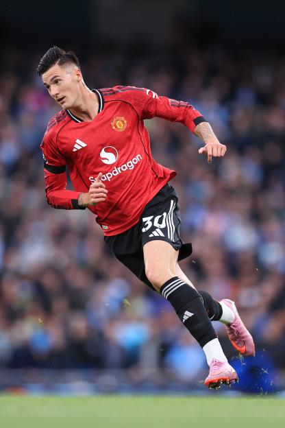 Benjamin Sesko of Manchester United in action during a Premier League match.