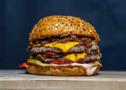 Popular US burger chain that’s ‘better than McDonald’s’ to open first restaurant in the UK in DAYS