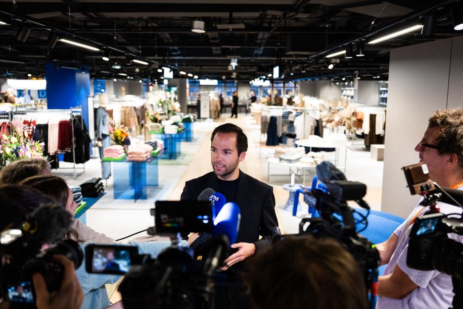 FRANCE-CHINA-RETAIL-E-COMMERCE