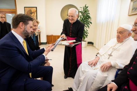 Easter: US VP Vance meets Pope Francis [PHOTOS] 4