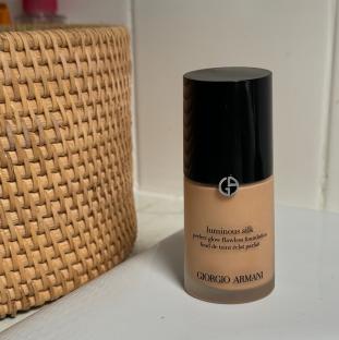 best-foundations-for-mature-skin