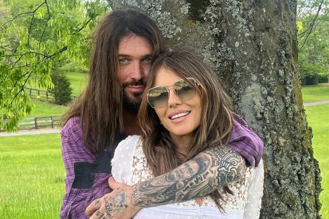 Elizabeth Hurley cuddles boyfriend Billy Rae Cyrus on romantic weekend at his Tennessee farm as pals say he’ll propose