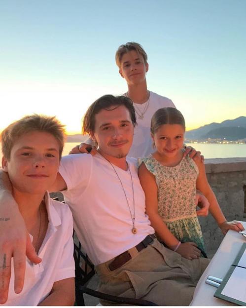 Romeo Beckham with his siblings.