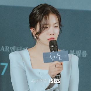 Lee Seol Shines As A Movie Star Who Rose To Fame Through Namkoong Min In New Drama “Our Movie”; 3